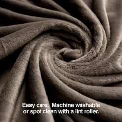 PetFusion Premium Reversible Dog & Cat Blanket -PetSafe Shop Sale 179788 pt5. AC SS1800 V1561571255