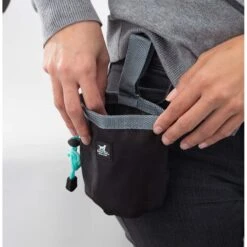 Pounce + Fetch Cat & Dog Training Treats Pouch, Black 11 Pounce + Fetch Cat & Dog Training Treats Pouch, Black -PetSafe Shop Sale 347860 PT6. AC SS1800 V1641340612