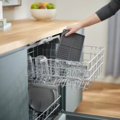 Frisco Non-skid Square Silicone Dog & Cat Lick Mat -PetSafe Shop Sale 363402 PT4. AC SS1800 V1665170735