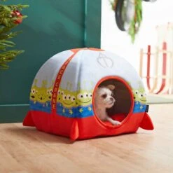 Pixar Toy Story's Pizza Planet Pillow Dog & Cat Bed & Pixar The Claw Covered Dog & Cat Bed -PetSafe Shop Sale 370386 PT8. AC SS1800 V1645807907