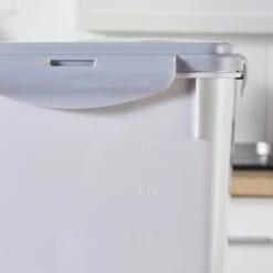 Hanamya Container With Measuring Cup Dog & Cat Food Storage -PetSafe Shop Sale 665774 PT5. AC SS1800 V1665526189