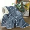 HappyCare Textiles Advanced Pets Print Cozy Waterproof Cat & Dog Blanket