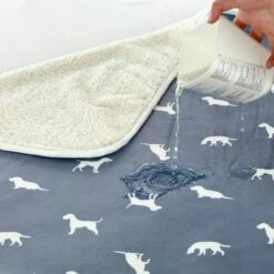 HappyCare Textiles Advanced Pets Print Cozy Waterproof Cat & Dog Blanket -PetSafe Shop Sale 666174 PT5. AC SS1800 V1667519467