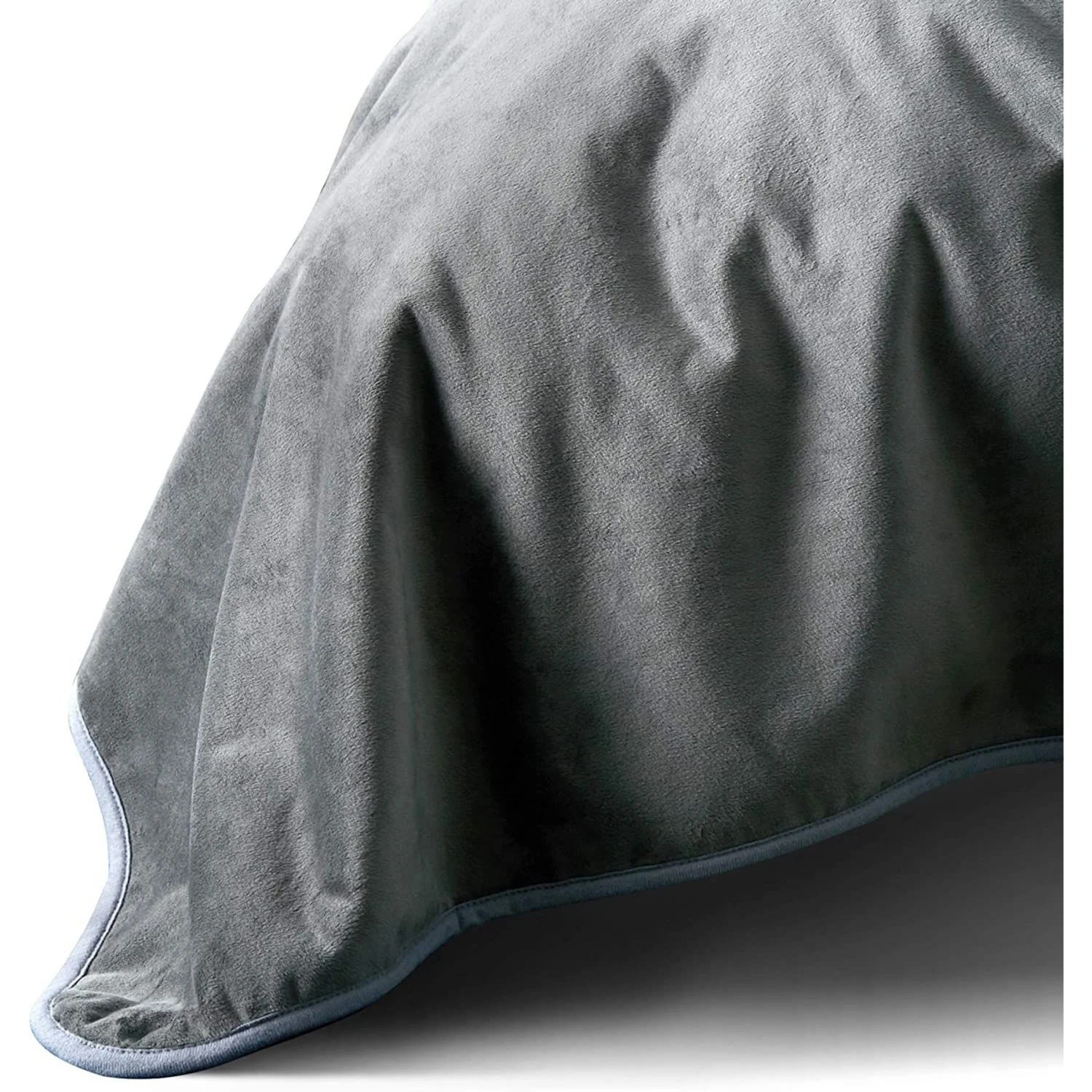 Allisandro Extra Soft Micro Fleece With Sherpa Triple Layer Tech Waterproof Cat & Dog Blanket, Dark Grey 9 Allisandro Extra Soft Micro Fleece With Sherpa Triple Layer Tech Waterproof Cat & Dog Blanket, Dark Grey - Image 9