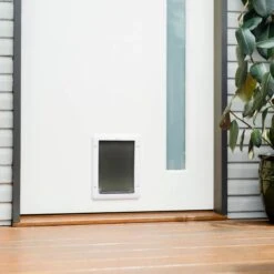 Hakuna Pets Essential Dog & Cat Door -PetSafe Shop Sale 834998 PT3. AC SS1800 V1684524884